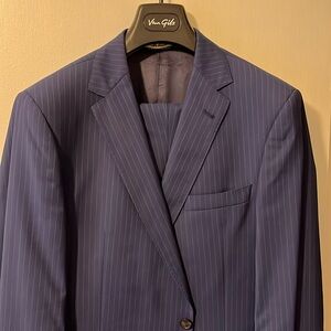 Van Gil’s blue pinstriped suit. 44R jacket 38x32 pant